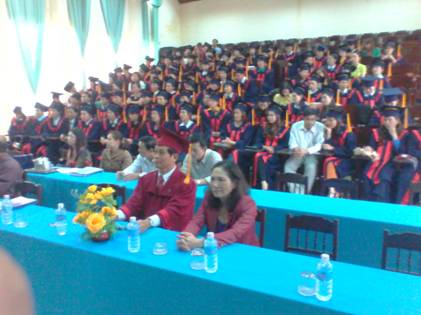 Lễ Bế giảng và trao Bằng tốt nghiệp Đại học từ xa