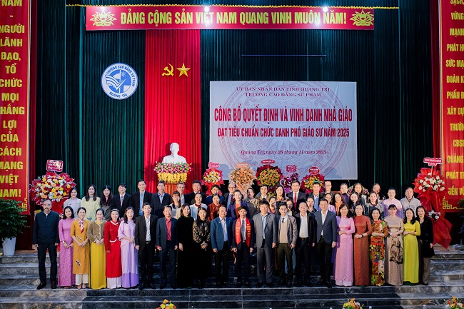 CÔNG BỐ QUYẾT ĐỊNH VÀ VINH DANH NHÀ GIÁO ĐẠT TIÊU CHUẨN CHỨC DANH PHÓ GIÁO SƯ NĂM 2025