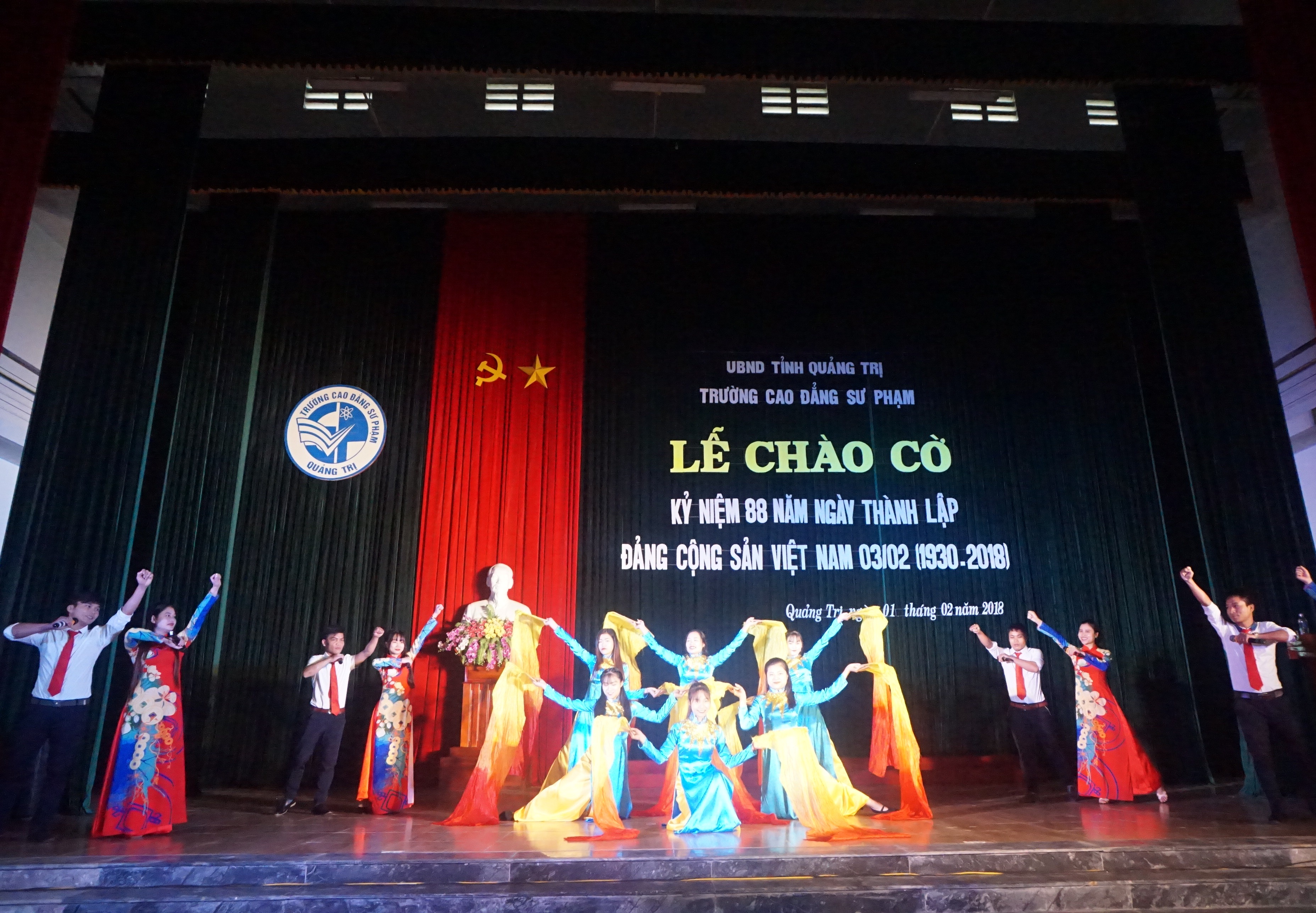 Đoàn Trường CĐSP Quảng Trị: Tổ chức Lễ chào cờ Kỷ Niệm 88 năm ngày thành lập Đảng Cộng sản Việt Nam (3/2/1930 – 3/2/2018)