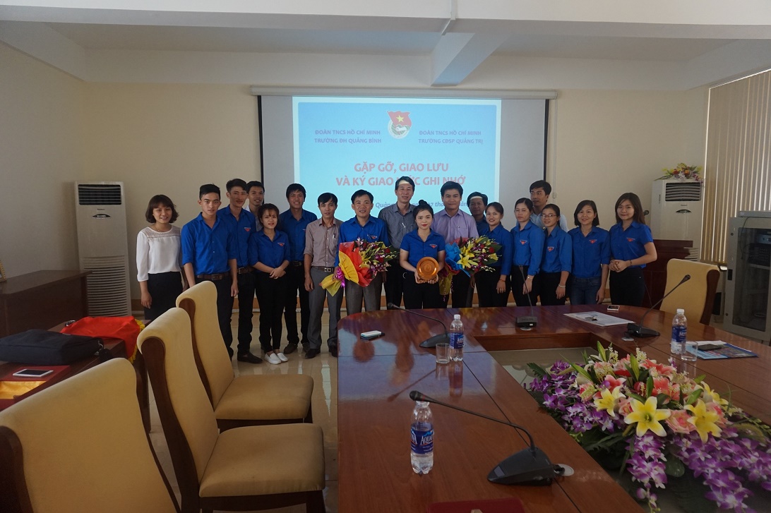  Đoàn Trường Cao đẳng Sư phạm Quảng Trị: Tham quan, học tập tại Quảng Bình