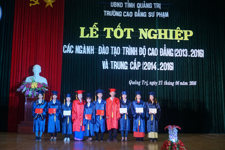 TRƯỜNG CAO ĐẲNG SƯ PHẠM QUẢNG TRỊ LỄ TỔNG KẾT KHÓA HỌC VÀ TRAO BẰNG TỐT NGHIỆP - THÁNG 6/2016