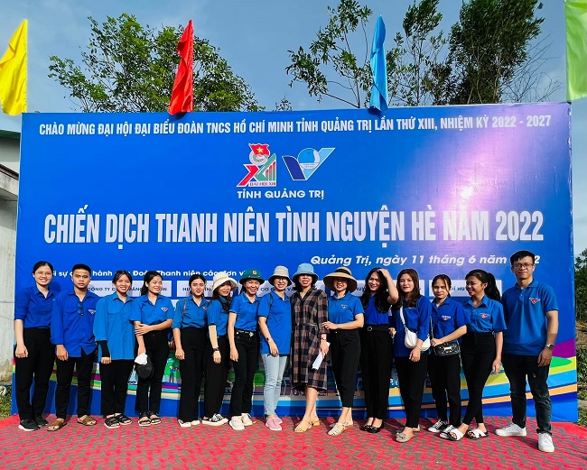 Đoàn thanh niên - Hội sinh viên trường CĐSP Quảng Trị tham gia Chiến dịch tình nguyện 