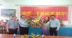 Lãnh đạo tỉnh Quảng Trị thăm và chúc mừng ngày Nhà giáo Việt Nam 20-11