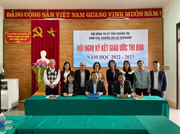 HỘI NGHỊ KÝ KẾT GIAO ƯỚC THI ĐUA NĂM HỌC 2022-2023  CỦA KHỐI THI ĐUA CÁC TRƯỜNG ĐH-CĐ-THCN&DN