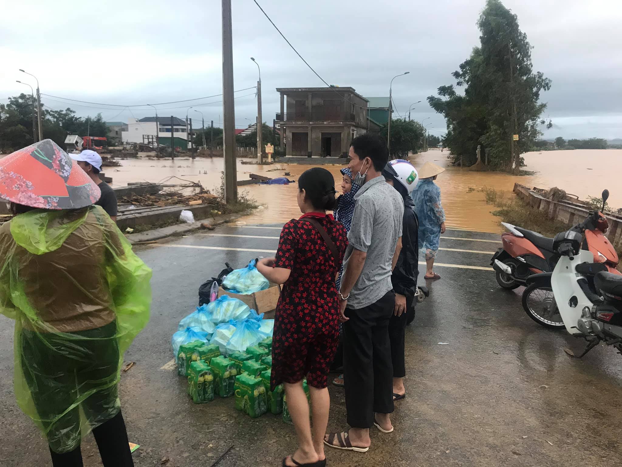 CHIA SẺ YÊU THƯƠNG !