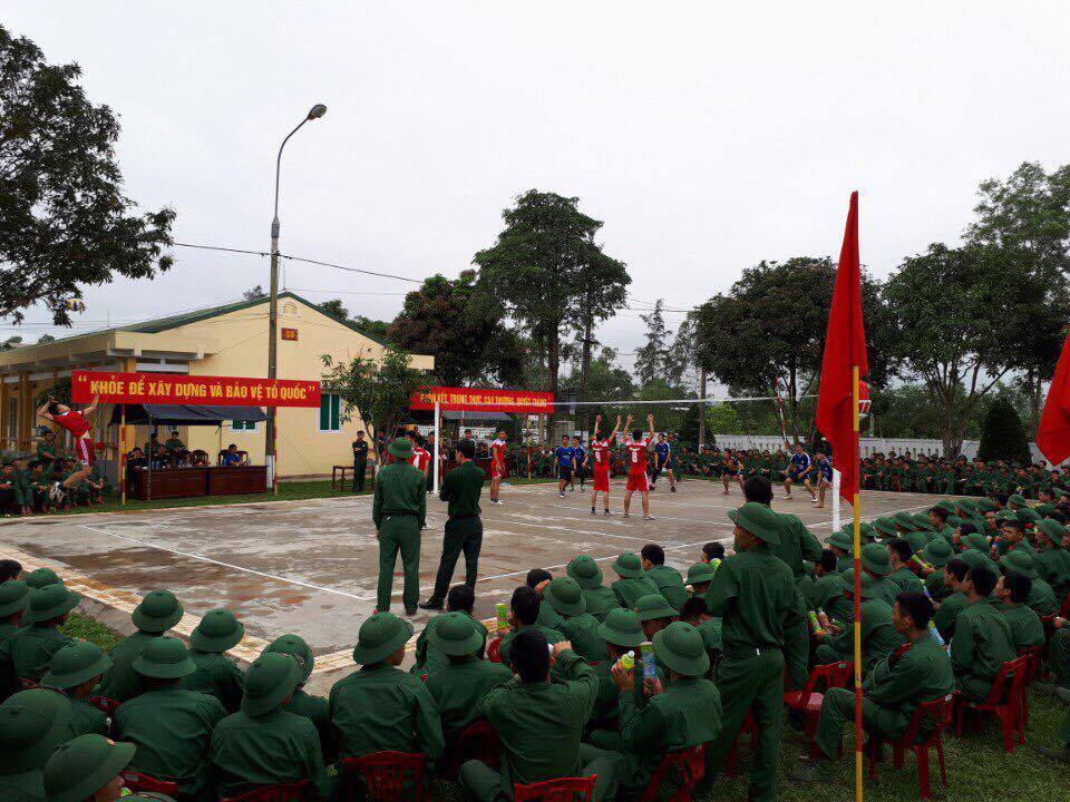 ĐOÀN TRƯỜNG CĐSP QUẢNG TRỊ: GIAO LƯU BÓNG CHUYỀN CHÀO MỪNG KỶ NIỆM NIỆM 86 NĂM NGÀY THÀNH LẬP ĐOÀN THANH NIÊN CỘNG SẢN HỒ CHÍ MINH