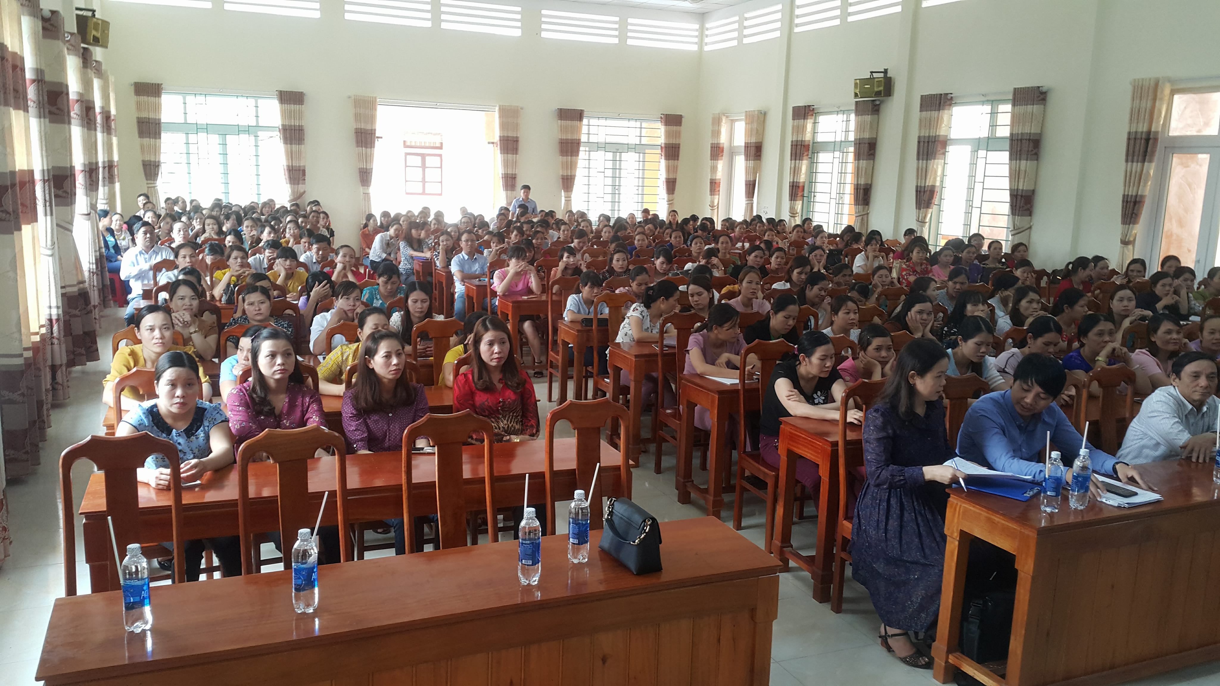 Lễ Khai giảng các lớp bồi dưỡng theo tiêu chuẩn chức danh nghề nghiệp giáo viên Mầm non, Phổ thông huyện Vĩnh Linh
