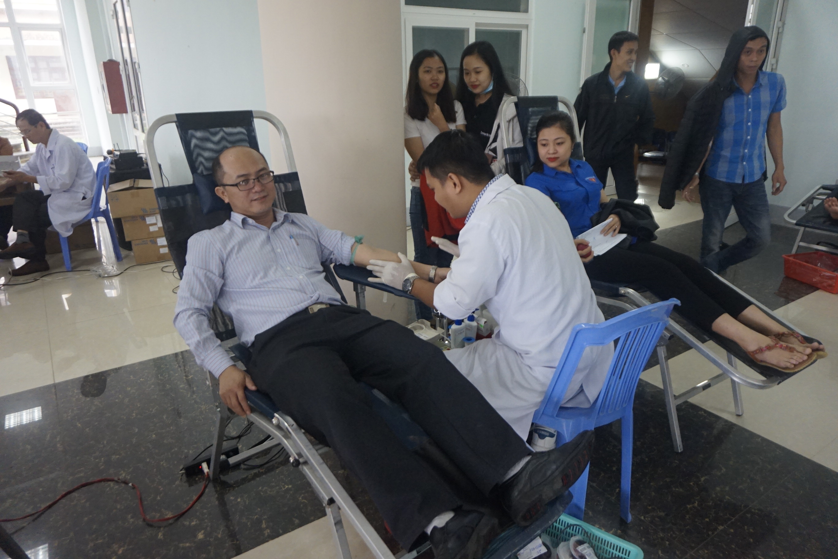  Trên 500 cán bộ, giảng viên, sinh viên tham gia hiến máu tình nguyện